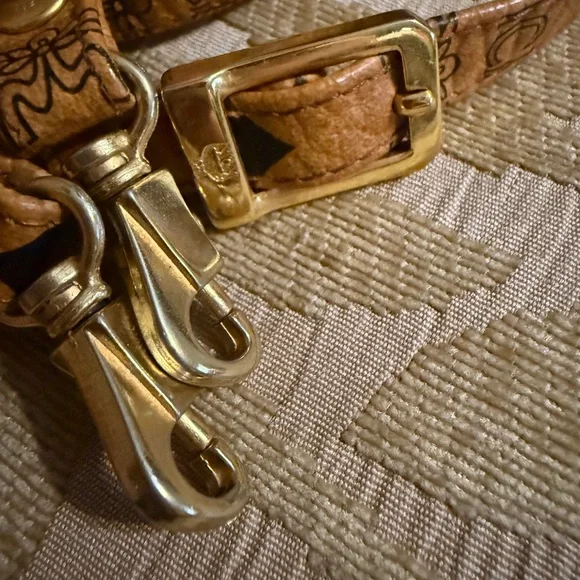 MCM mini Boston with detachable straps with COA preowned - Picture 4 of 16